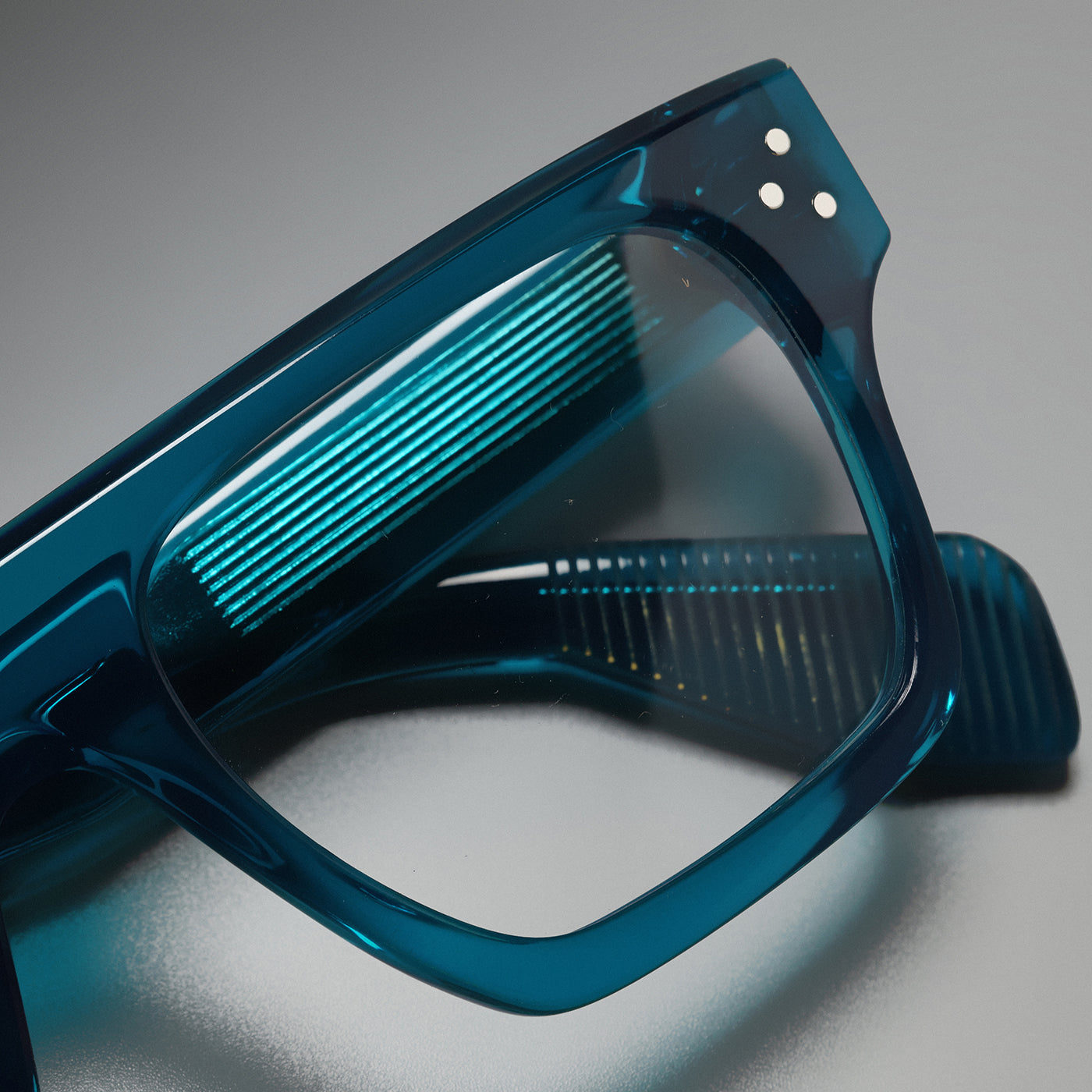 Suri Teal