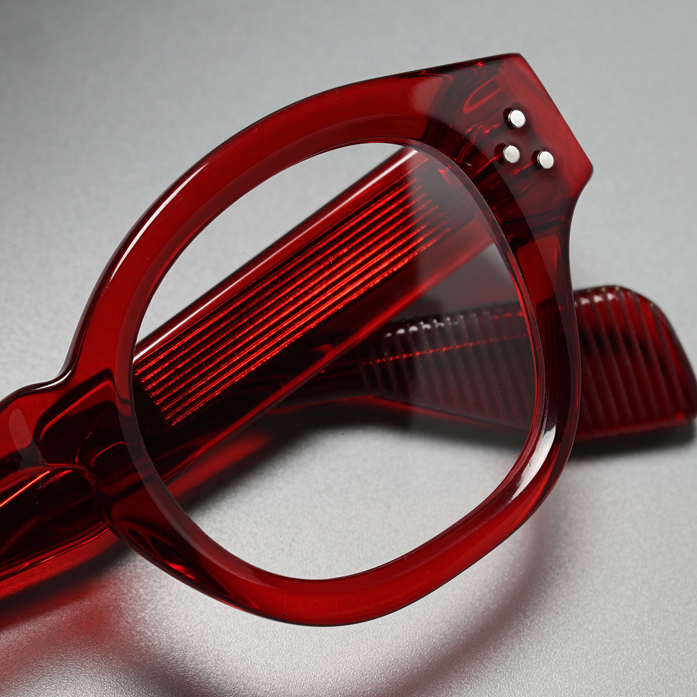 Unjaqd Red