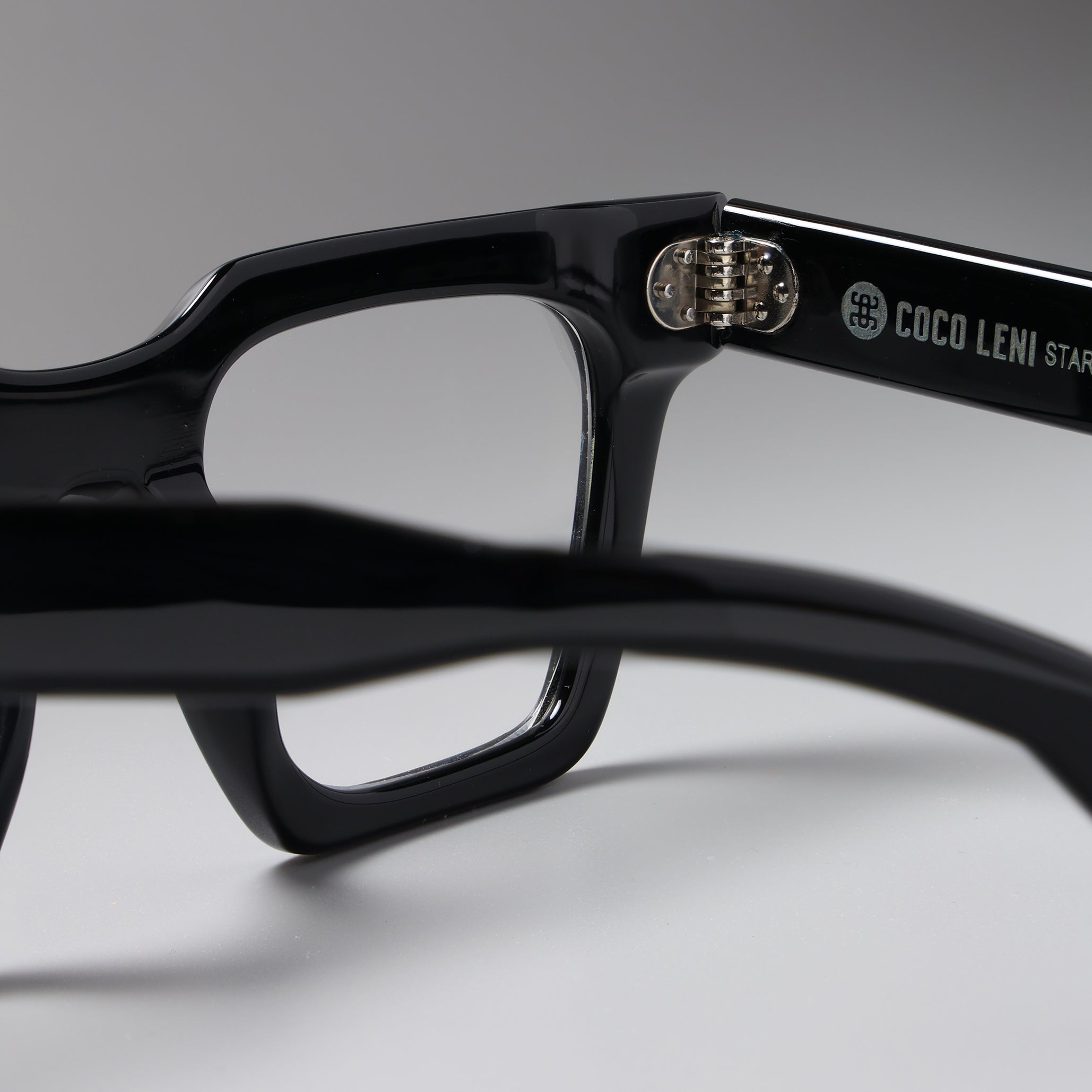 Starke Black