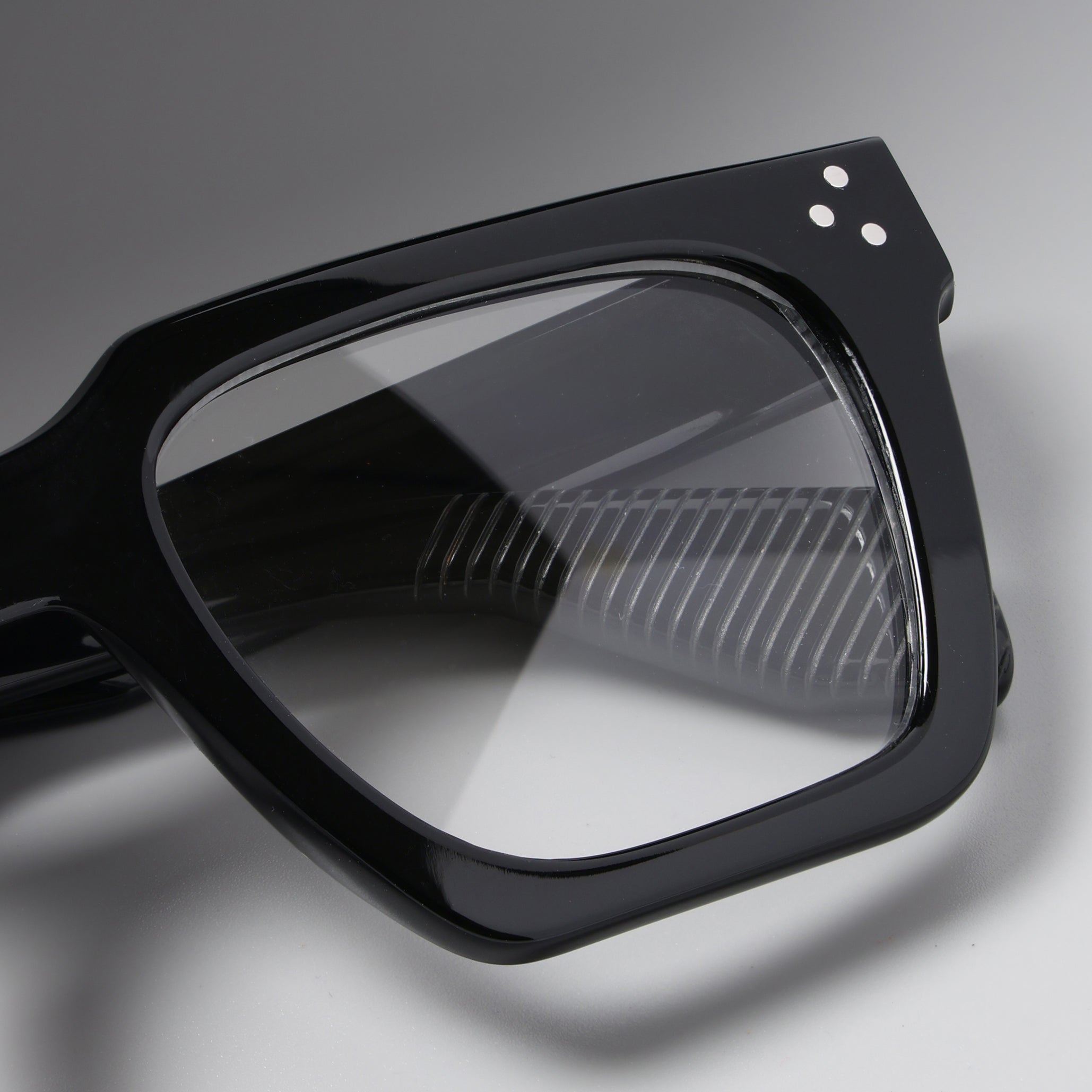 Starke Black