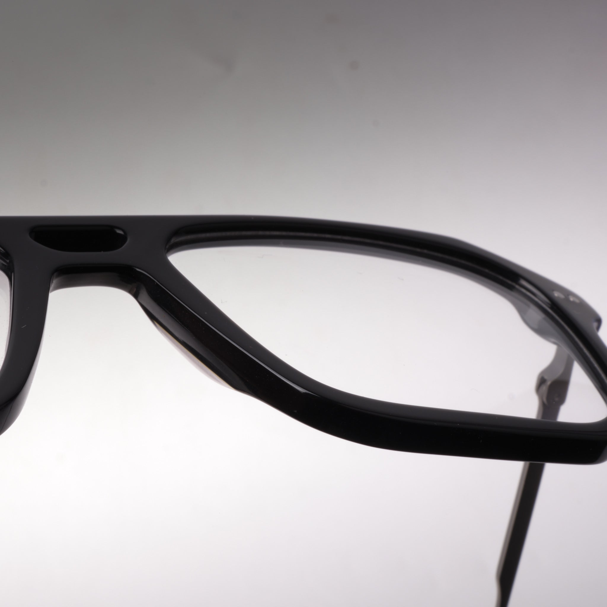 Raywar Black & Silver SG