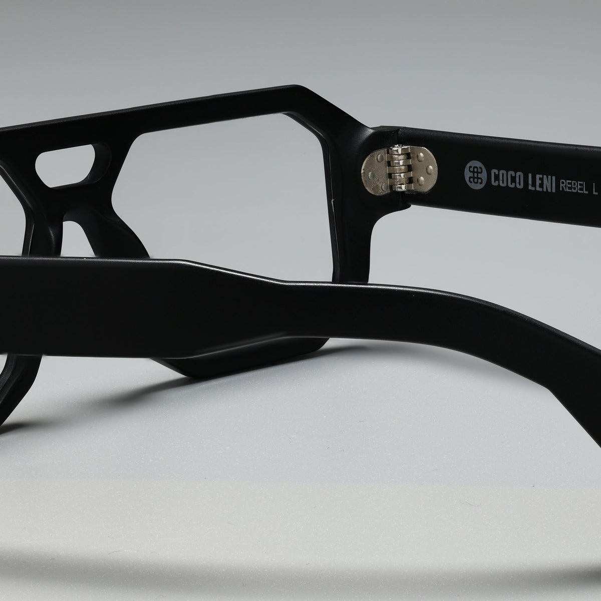 Rebel Black Matt SG