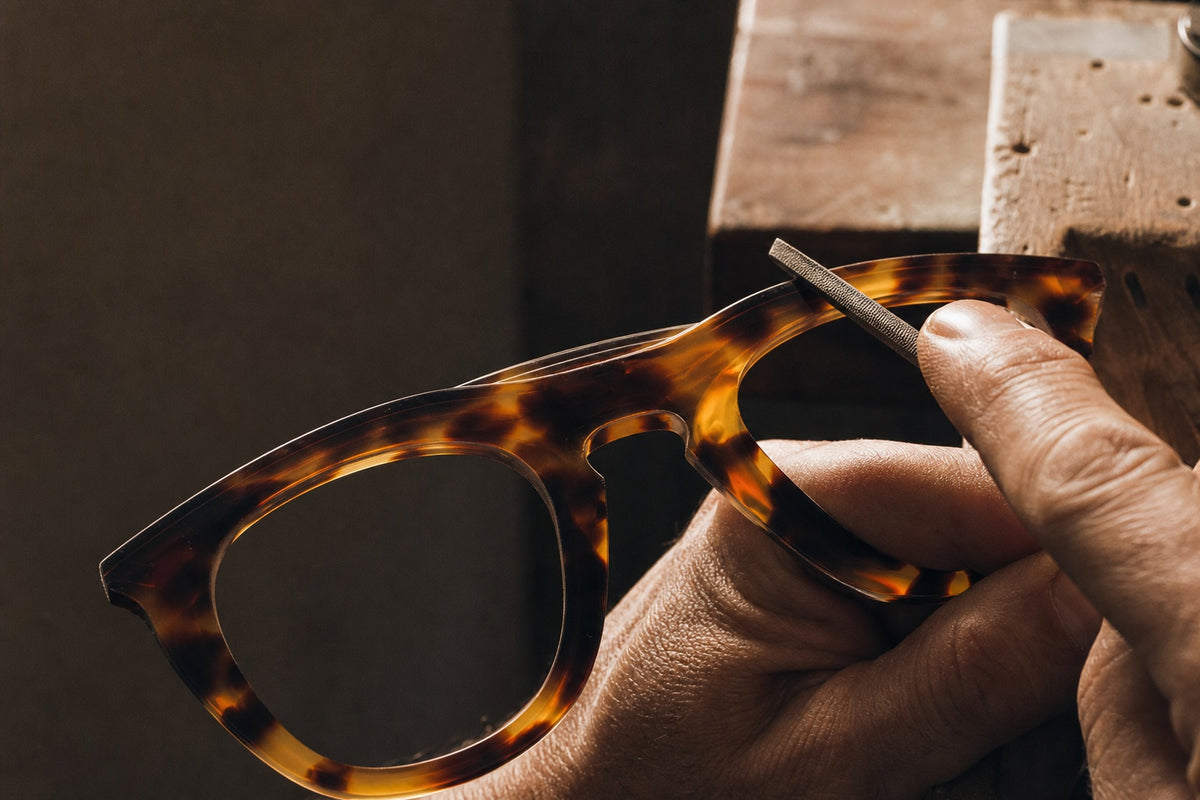 COCO LENI classic Havana tortoise acetate campaign